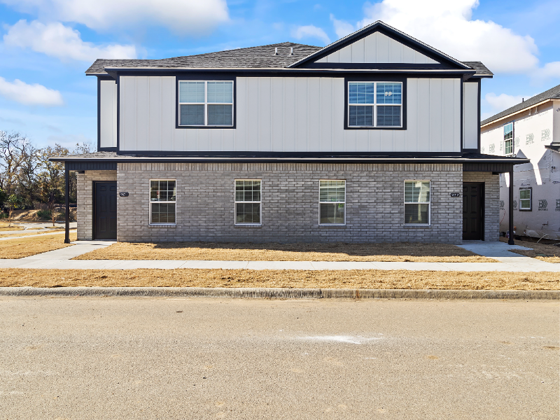 957 S Amarillo Ave #957-2 - Photo 2 of 20