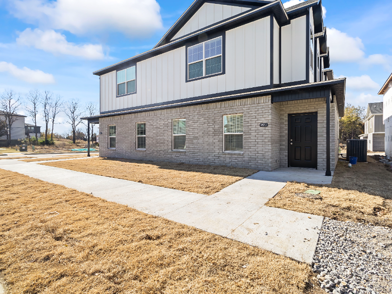 957 S Amarillo Ave #957-2 - Photo 3 of 20