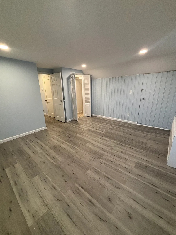 114 E Meadow Ave - Photo 2 of 11