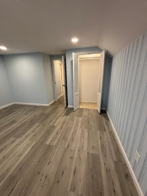 114 E Meadow Ave - Photo 3 of 11