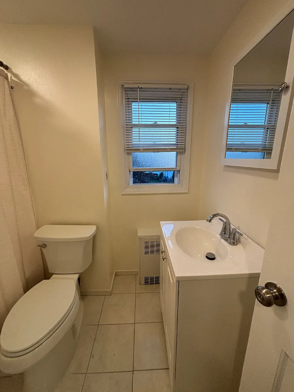 114 E Meadow Ave - Photo 6 of 11