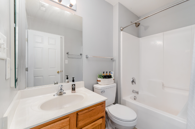 4919 Sunburst Ln - Photo 4 of 20