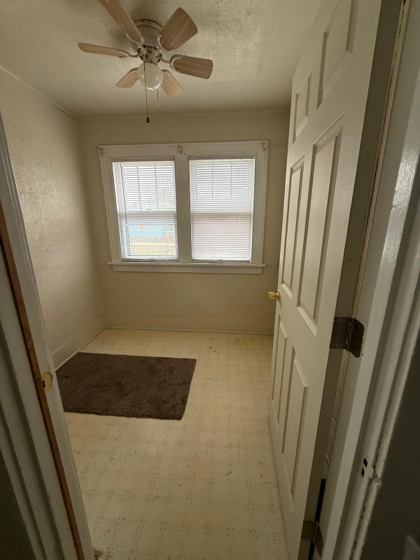 846 Roscoe Ave - Photo 5 of 21