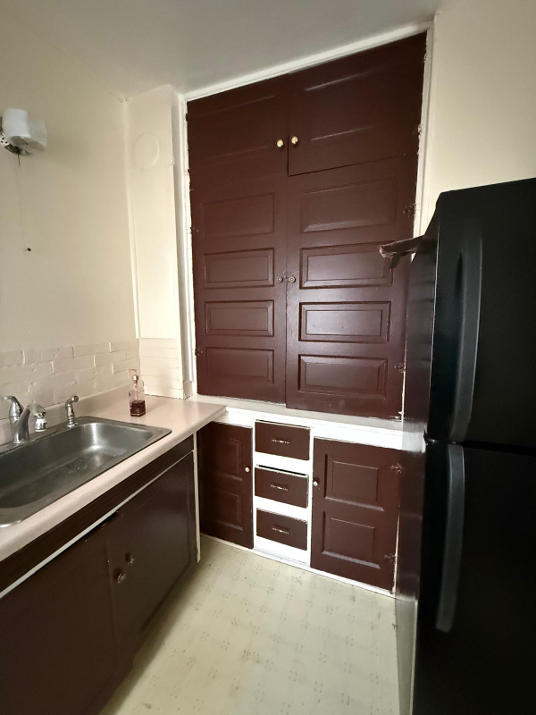 846 Roscoe Ave - Photo 6 of 21