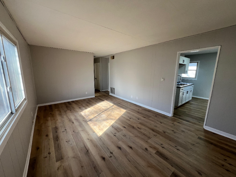 6049 N 39th St - Photo 5 of 6