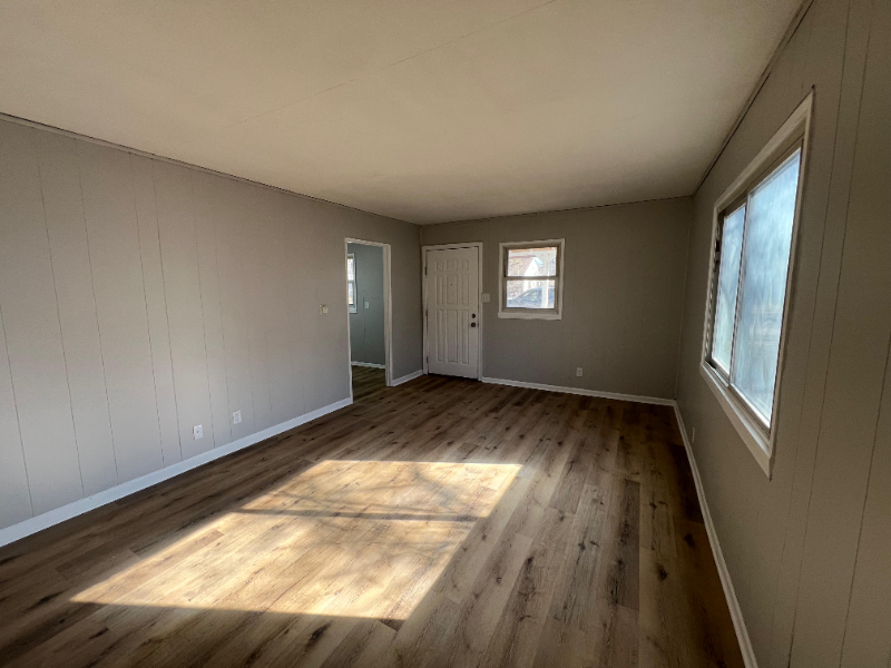 6049 N 39th St - Photo 6 of 6