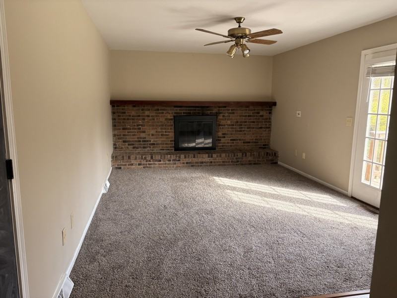 3049 Magnolia Ct - Photo 4 of 12