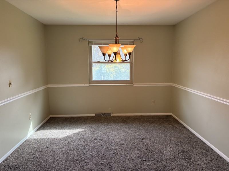 3049 Magnolia Ct - Photo 6 of 12