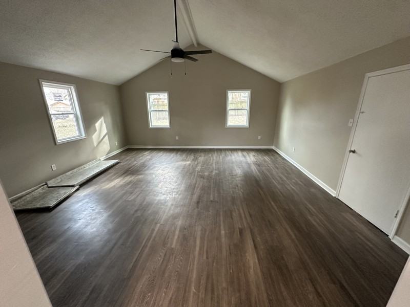 1153 Claiborne Dr - Photo 4 of 17