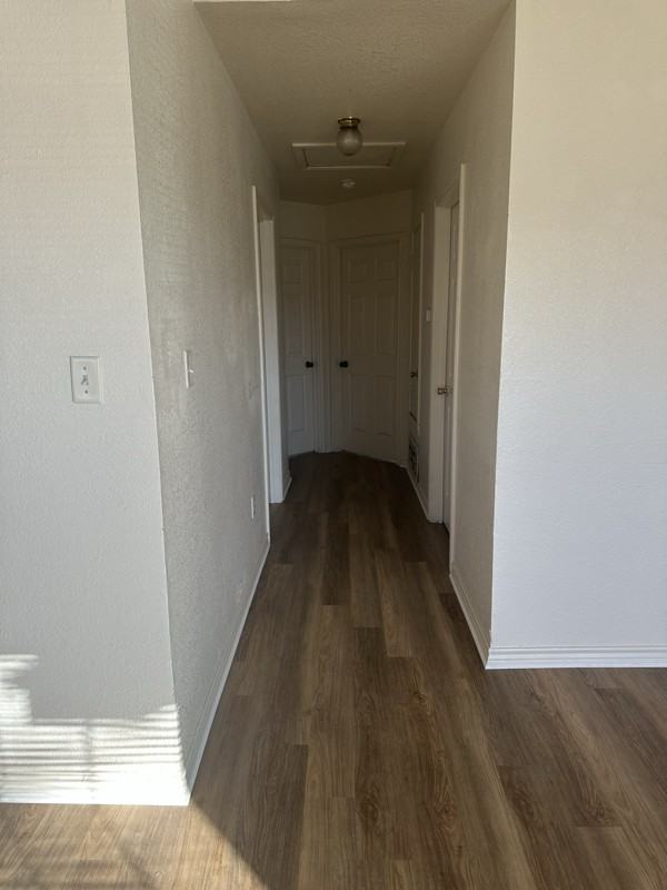 713 Sw S Loop #A - Photo 3 of 6