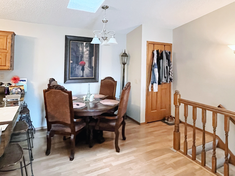 11113 Edgewood Cir N - Photo 2 of 8