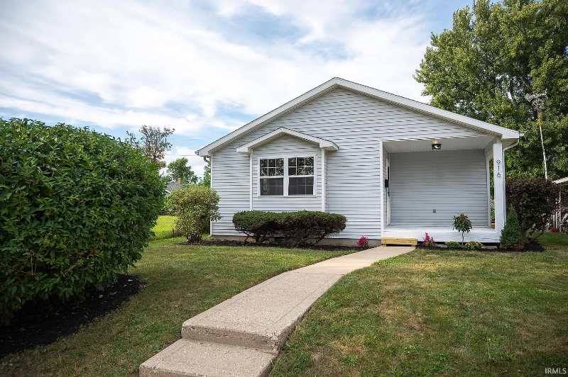 916 E Dixon St - Photo 3 of 20