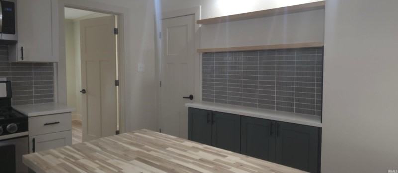 1117 N Iowa St - Photo 5 of 10