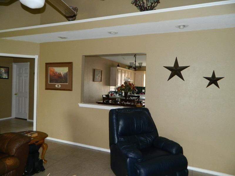 4408 Sw Parkway Dr - Photo 3 of 5