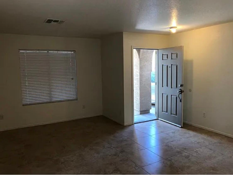 1293 S Bridgegate Dr - Photo 2 of 18