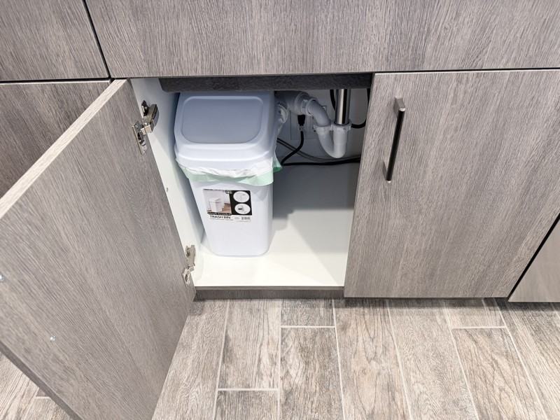 6530 S Champlain Ave #1 - Photo 6 of 20