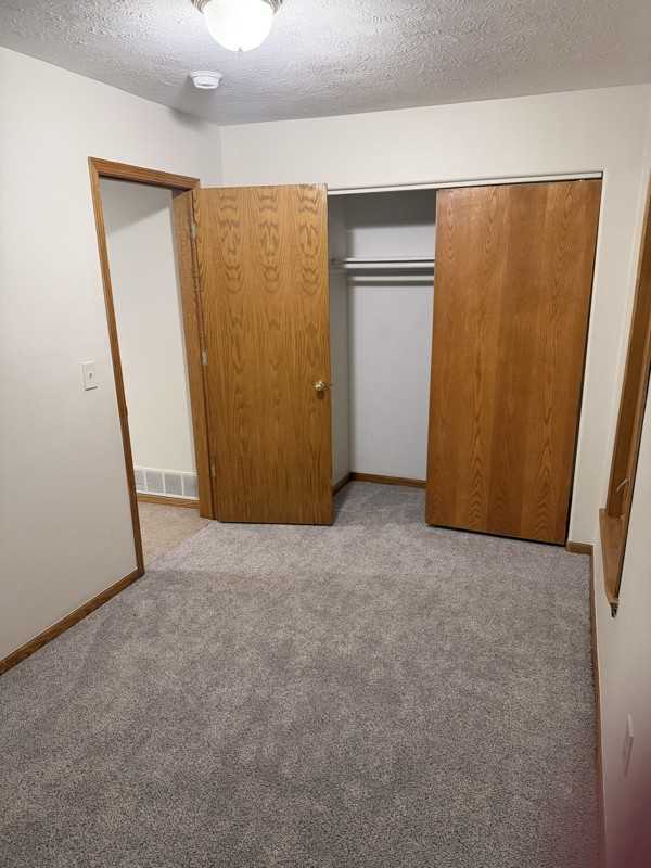 719 Maple Ave - Photo 3 of 6