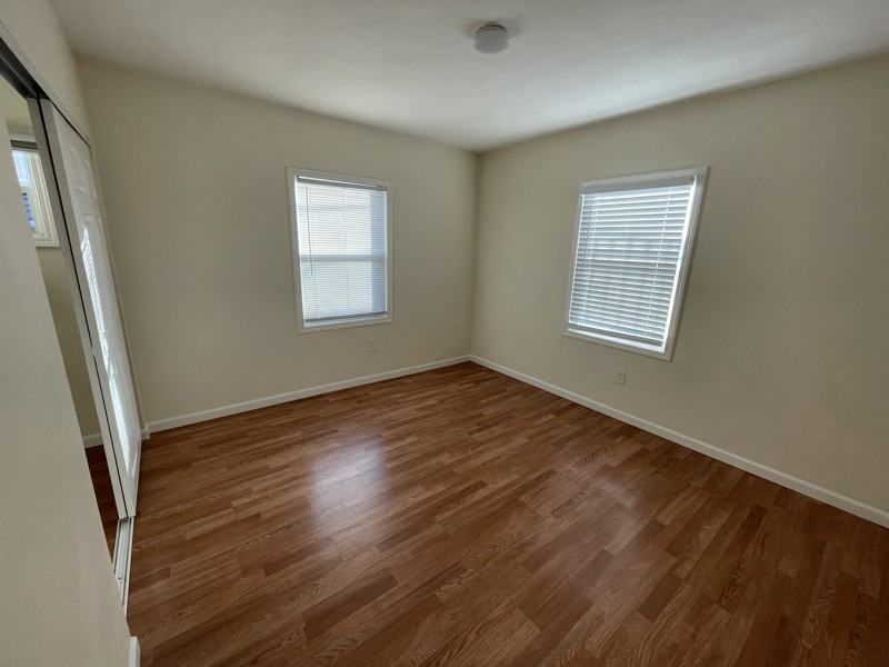 1513 Marin St - Photo 5 of 14