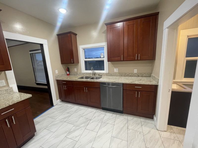 1920 Sonoma Blvd - Photo 2 of 17