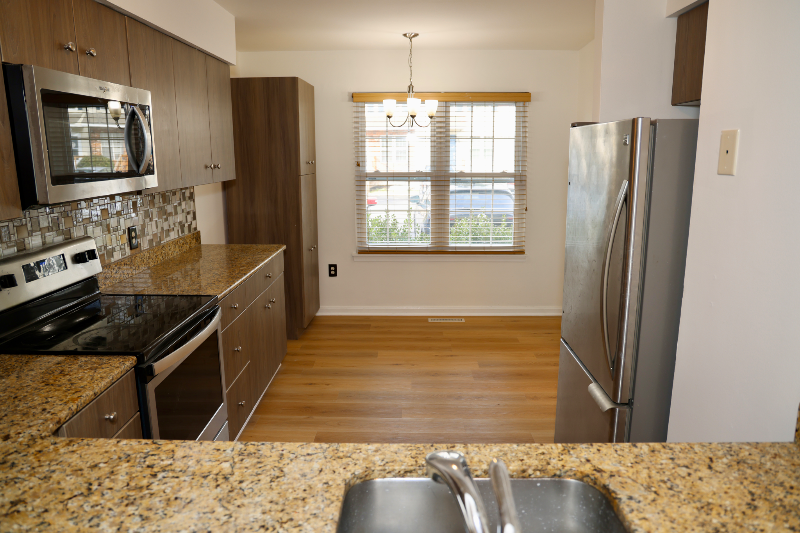 814 Cobble Creek Curv - Photo 4 of 10