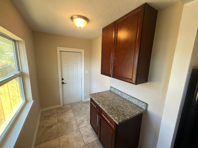 32 8th Ave Se - Photo 7 of 15