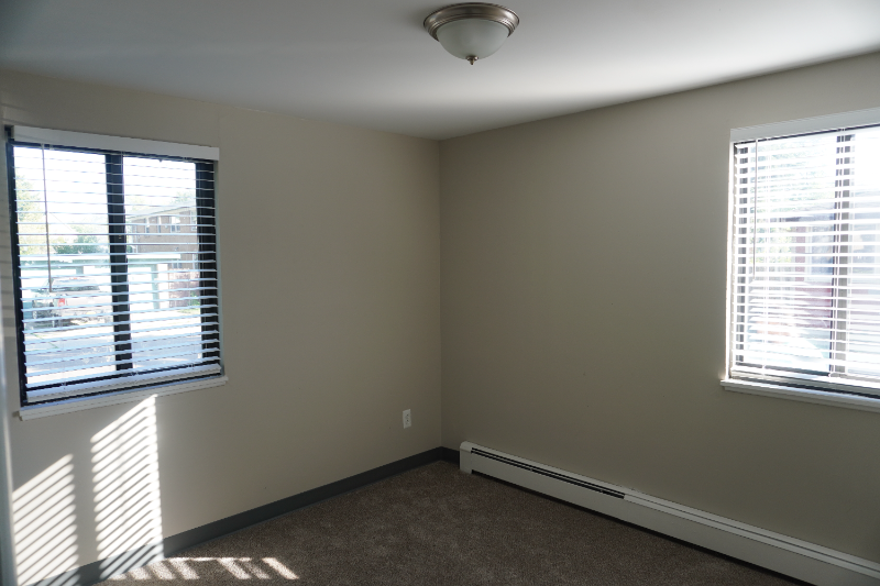 6 Yale Pl #3 - Photo 4 of 9