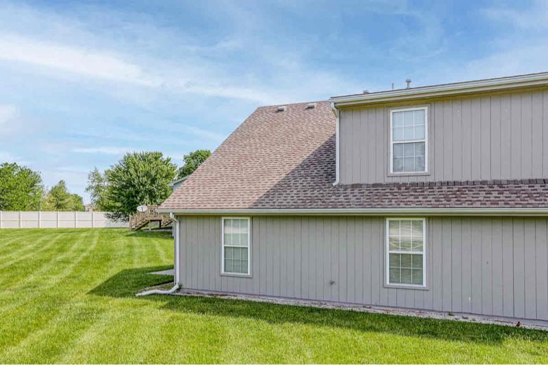 232 Sw Chartwell Cir - Photo 2 of 16