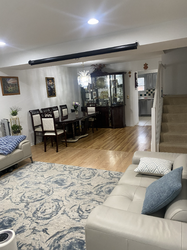 712 Legends Dr - Photo 3 of 13