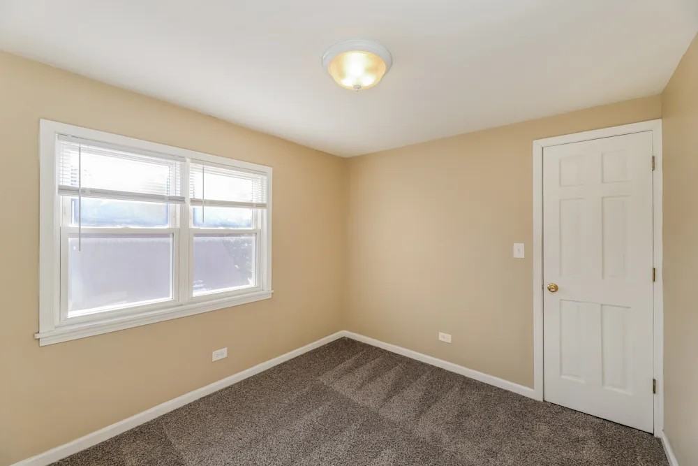 4208 Prairie Avenue - Photo 5 of 13