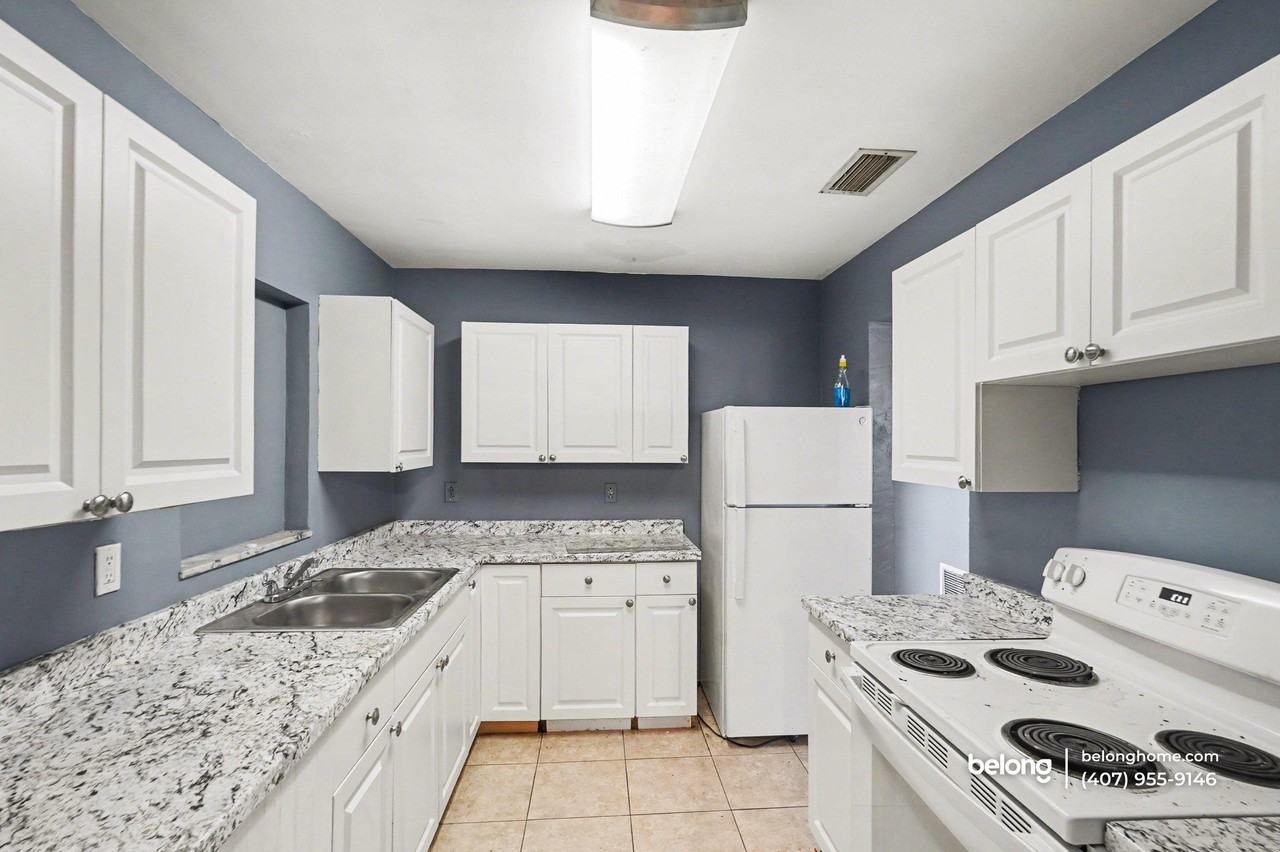 865 Canada St Ne - Photo 5 of 23