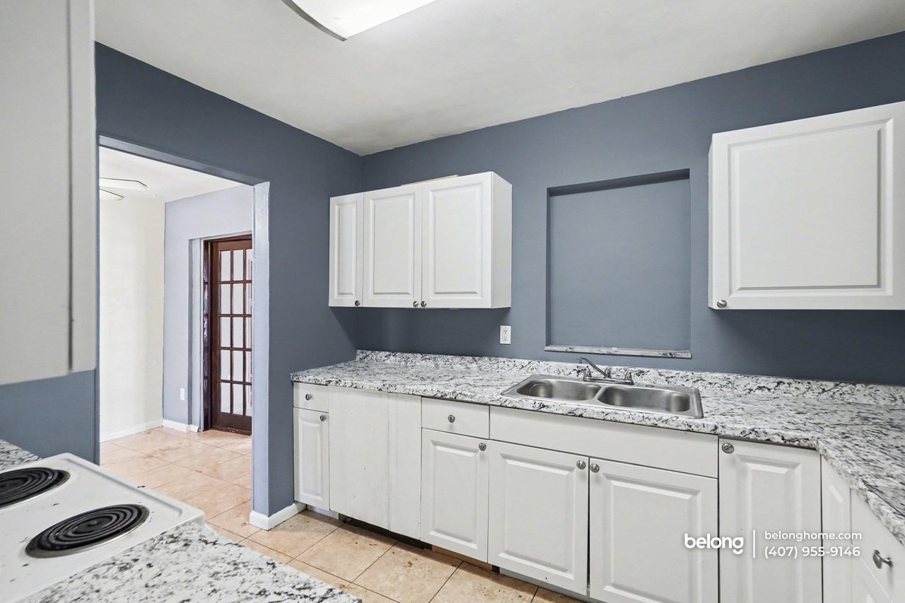 865 Canada St Ne - Photo 6 of 23