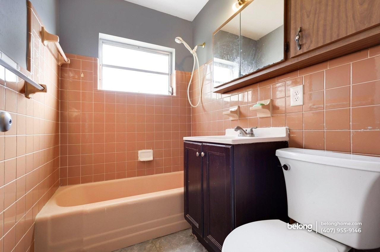 865 Canada St Ne - Photo 7 of 23