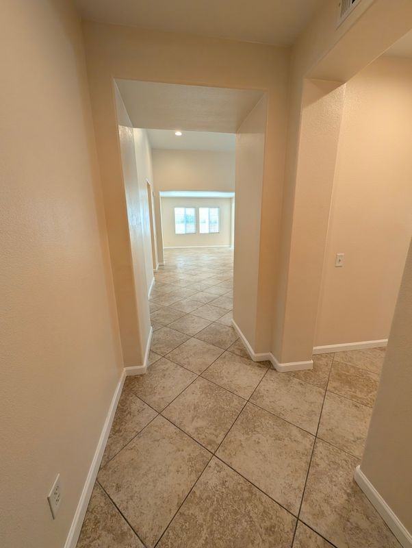 1468 Burns Ln - Photo 3 of 44