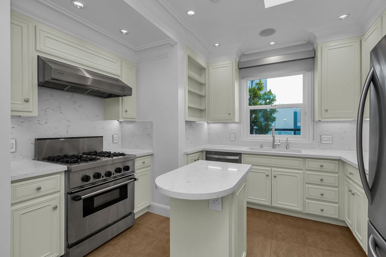 795 Pine - Photo 6 of 27