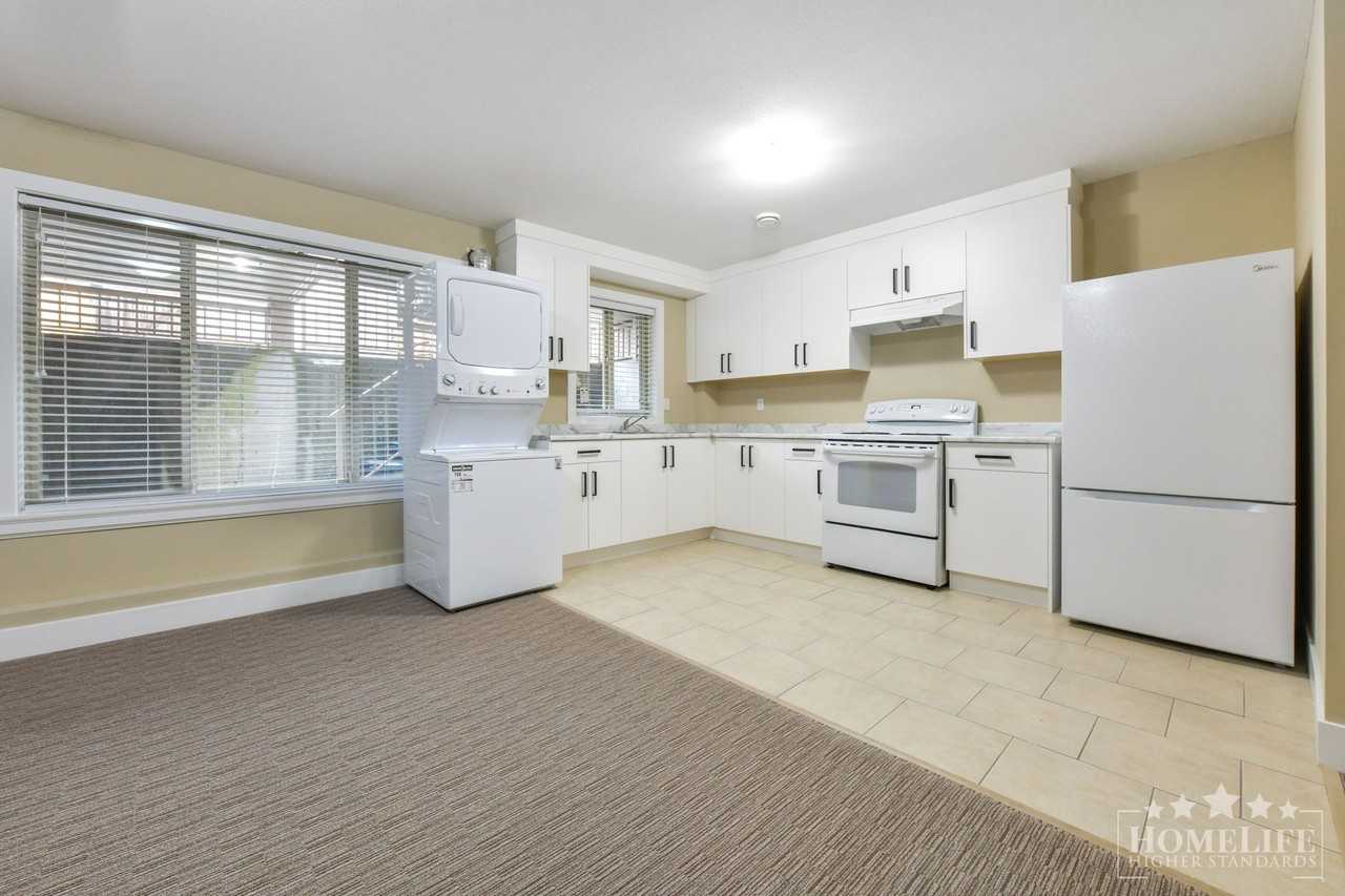 19593 72 Ave - Photo 6 of 15