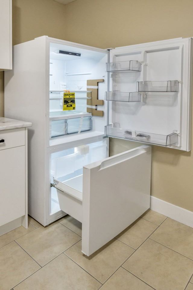 19593 72 Ave - Photo 7 of 15