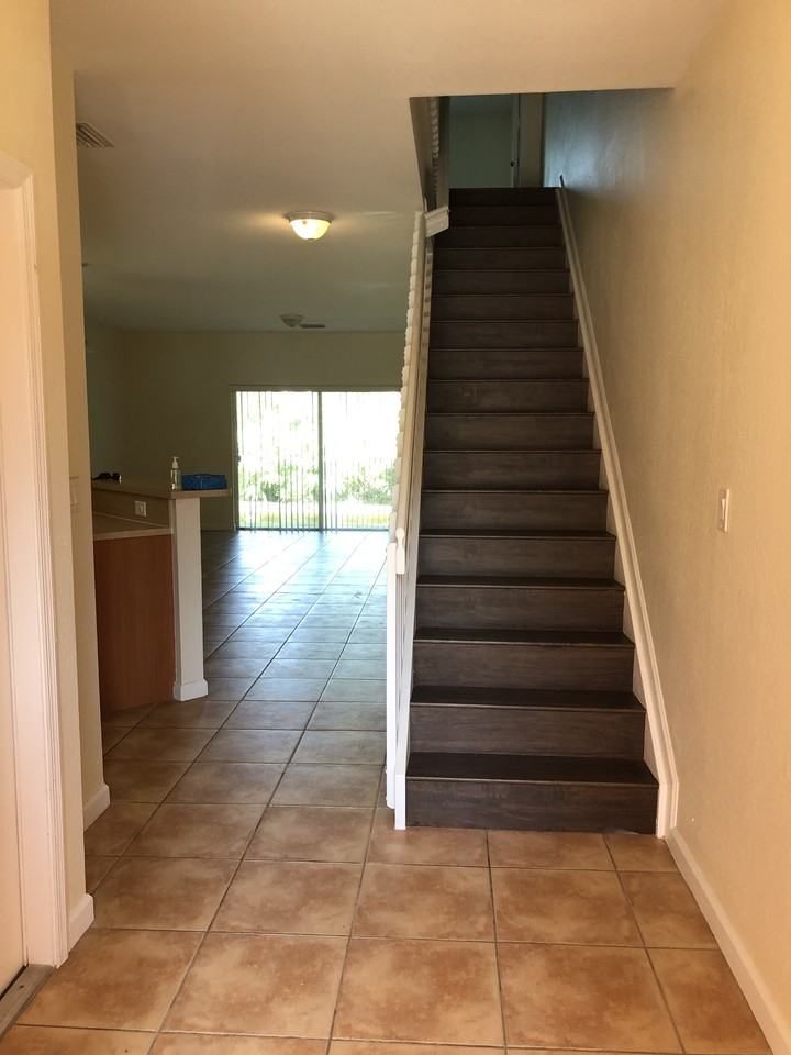 5023 Se Mariner Garden Cir #5023 - Photo 3 of 14