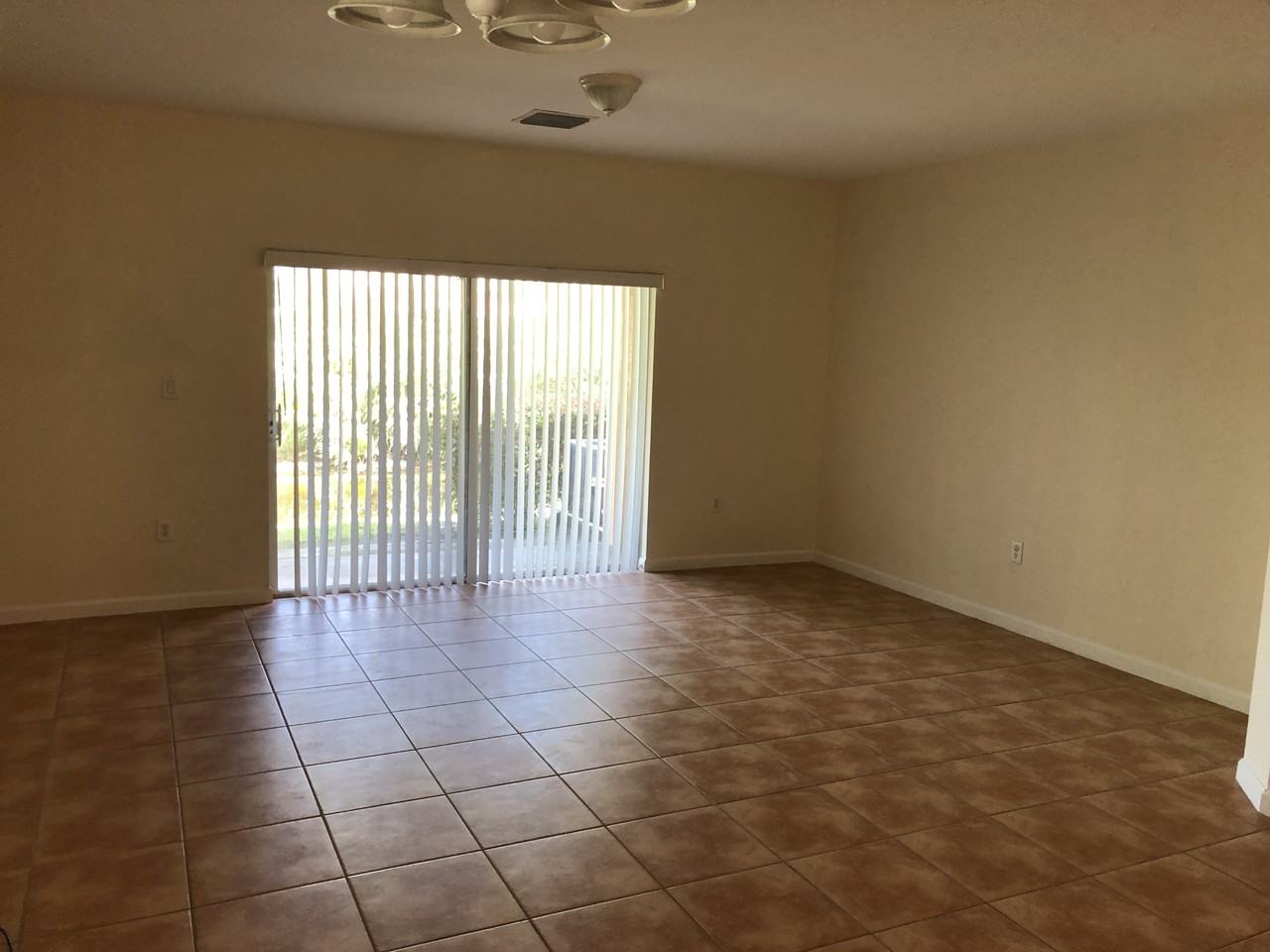 5023 Se Mariner Garden Cir #5023 - Photo 7 of 14