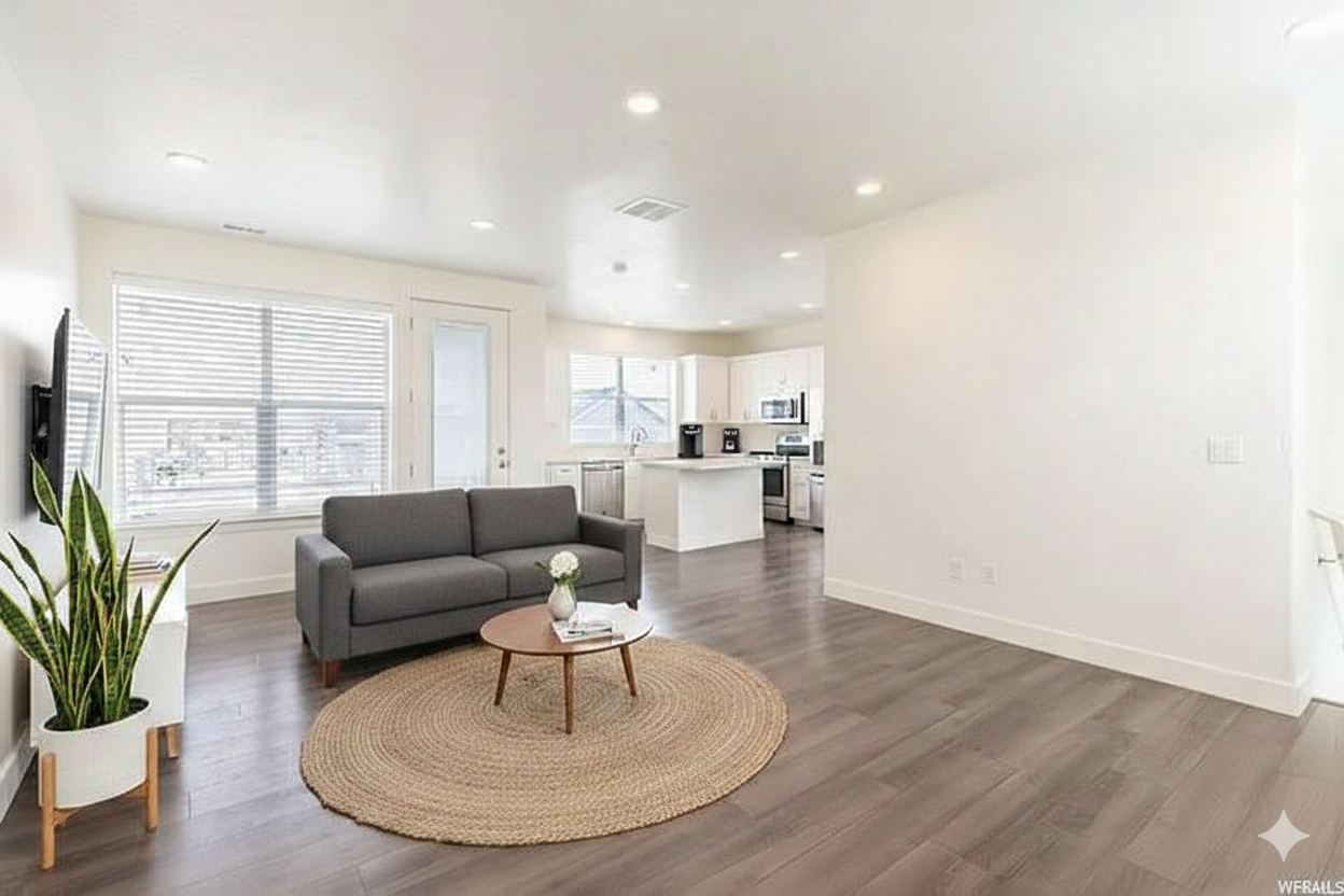 1653 W Kyson Rd #1653 - Photo 2 of 11