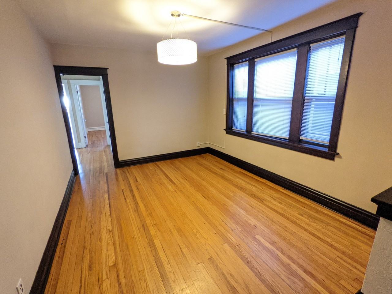 5127 Goethe Ave #1st - Photo 6 of 13