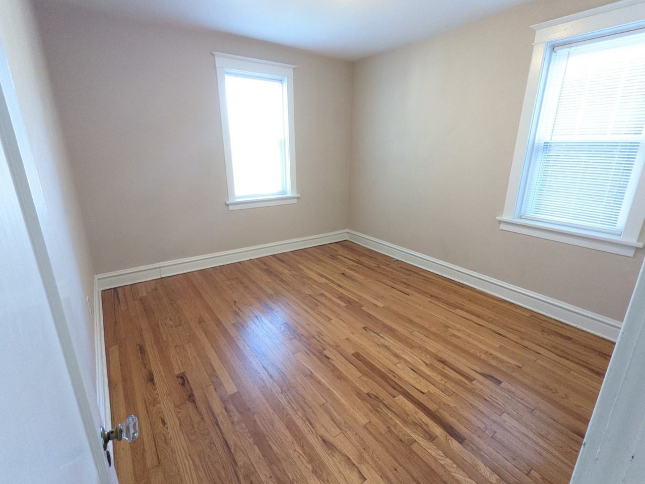 5127 Goethe Ave #1st - Photo 7 of 13