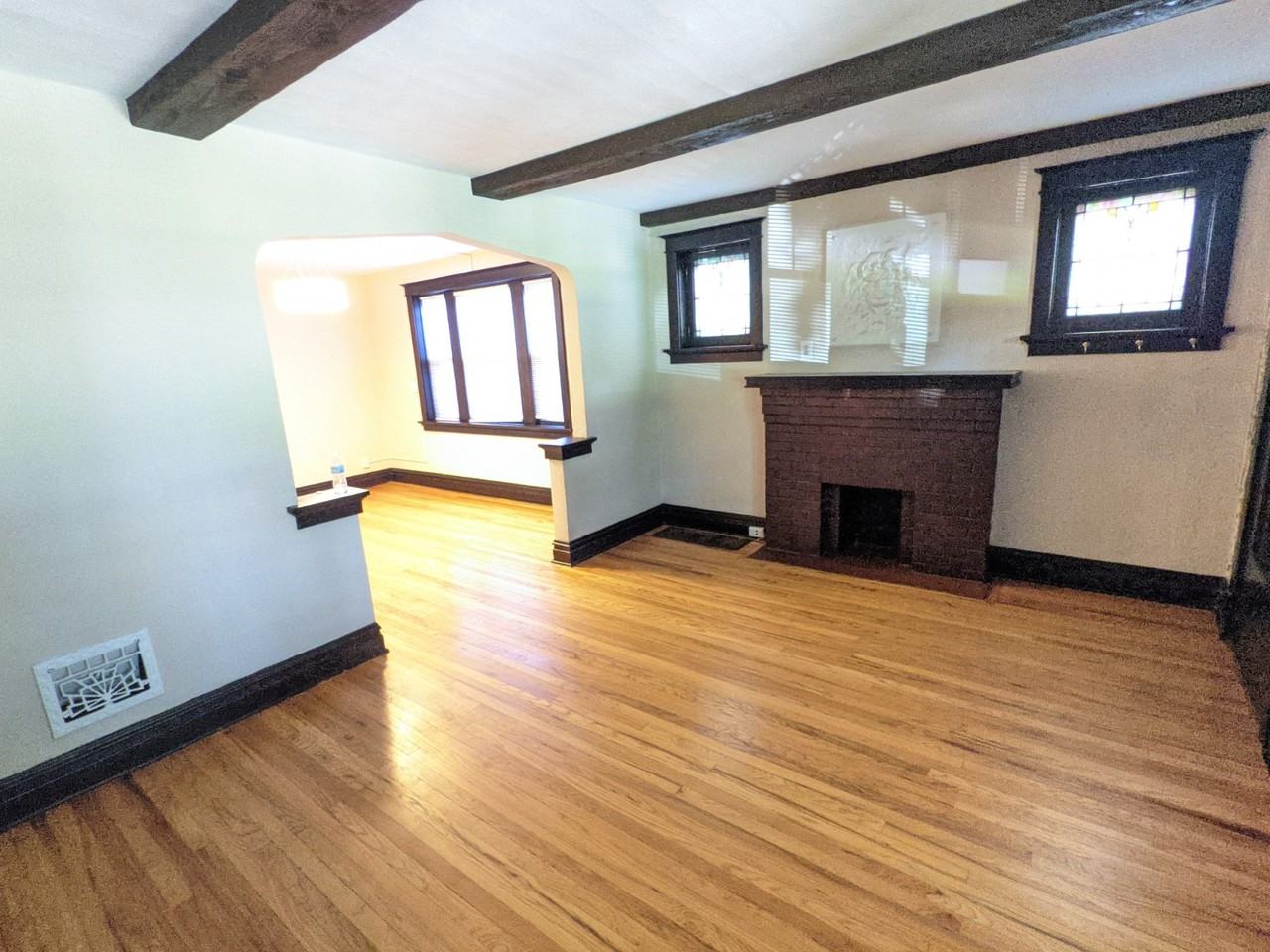 5127 Goethe Ave #1st - Photo 2 of 13