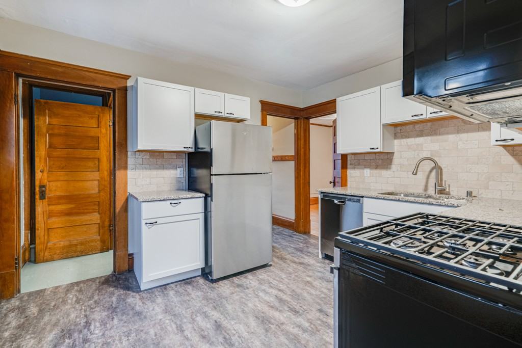 3142 Girard Ave S #1 - Photo 5 of 22