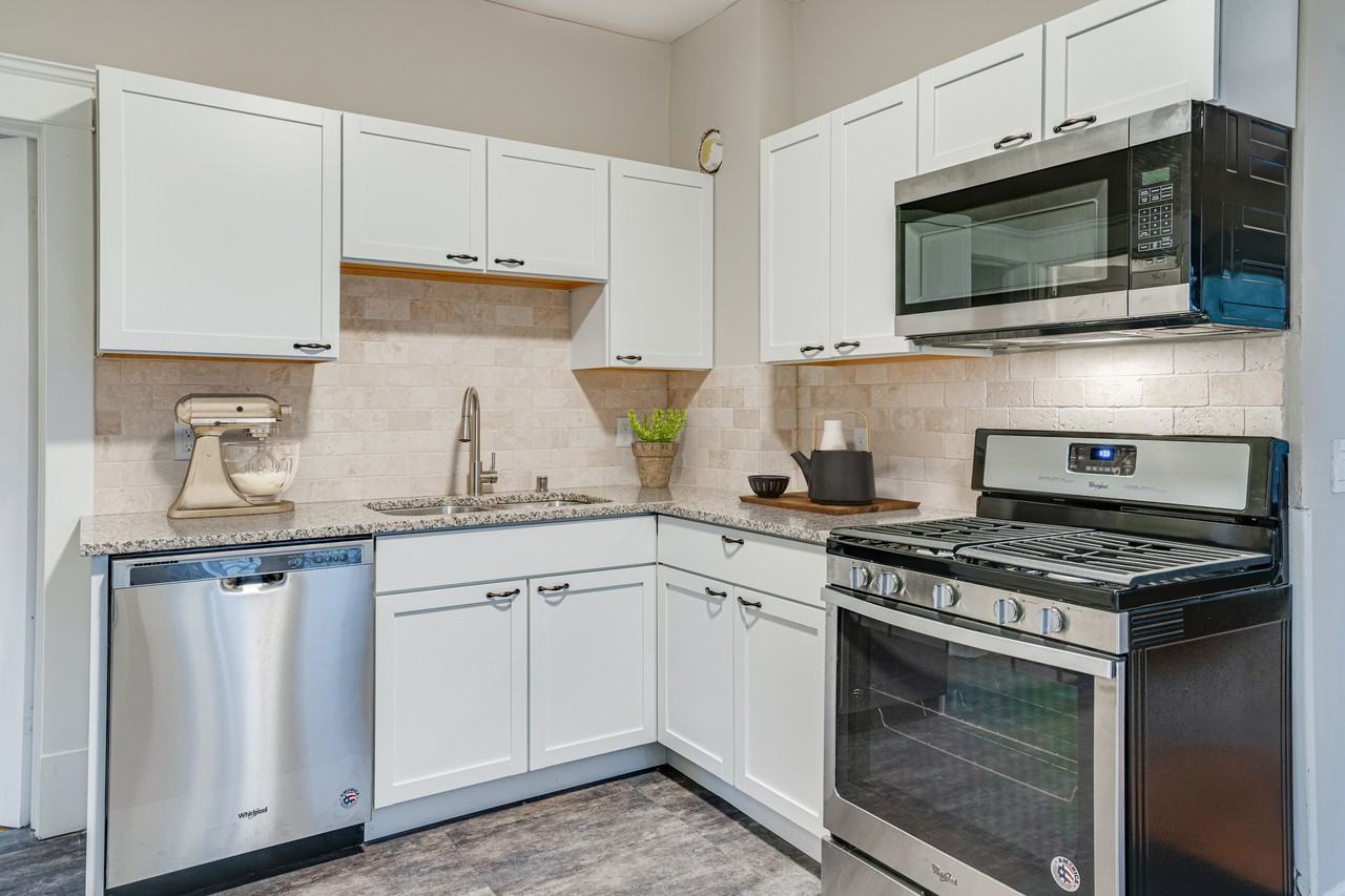 3142 Girard Ave S #1 - Photo 6 of 22