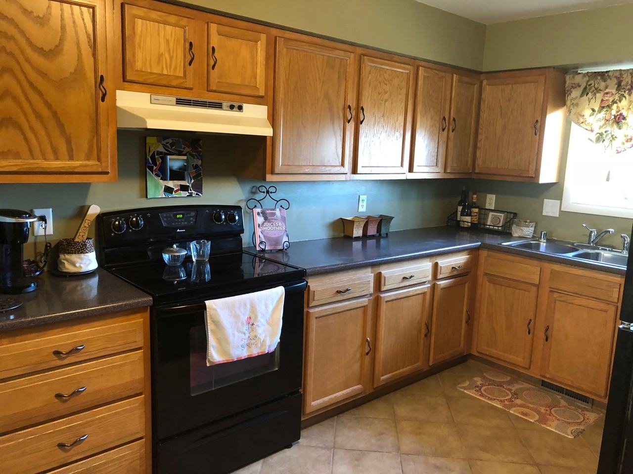 Montana Ave #2222 - Photo 4 of 12