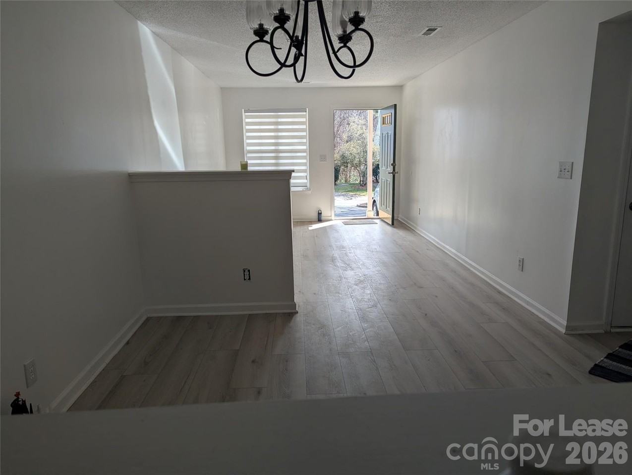 5976 Prescott Ct - Photo 2 of 26