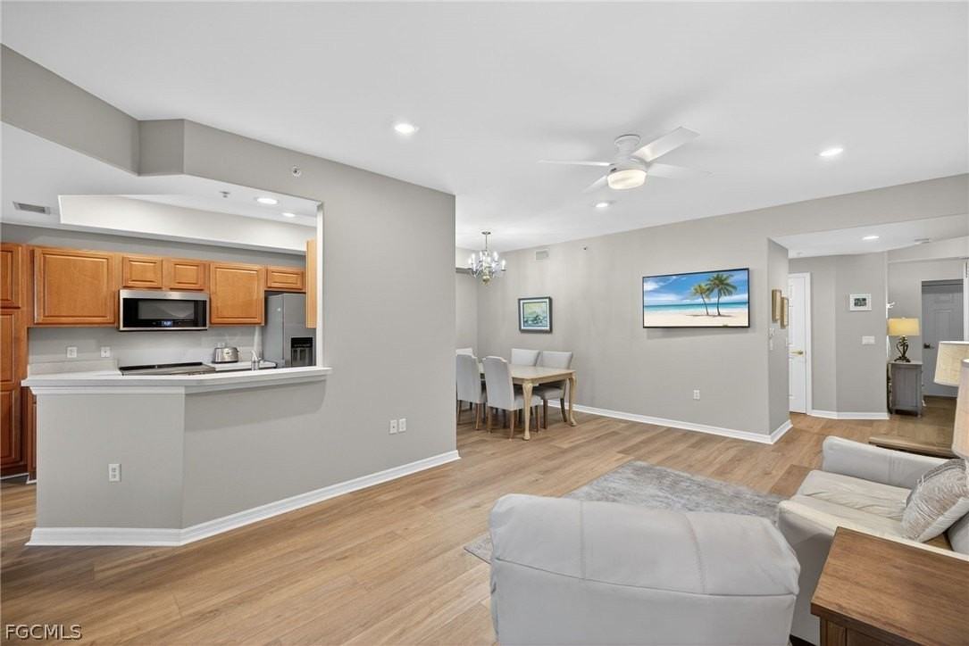 1440 Tiffany Ln Apt 2806 #2806 - Photo 3 of 35