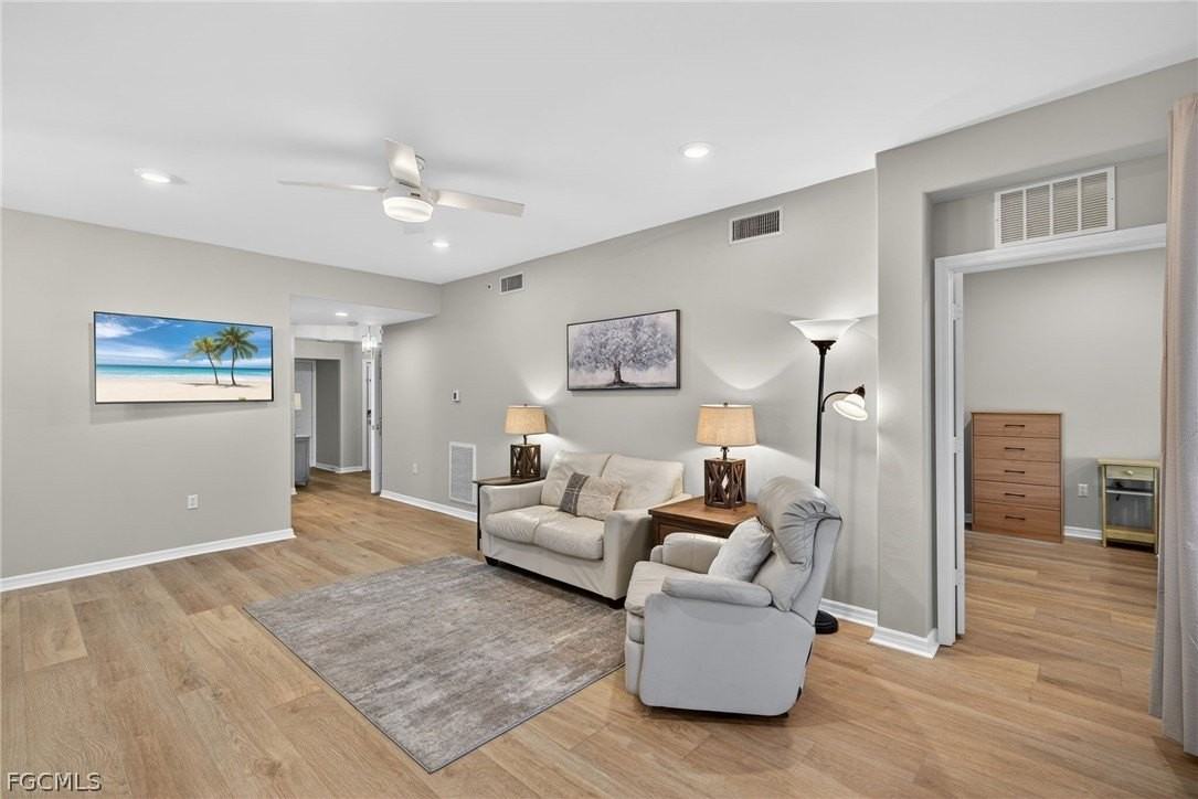 1440 Tiffany Ln Apt 2806 #2806 - Photo 4 of 35