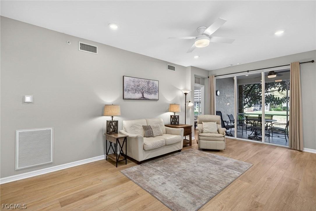 1440 Tiffany Ln Apt 2806 #2806 - Photo 5 of 35