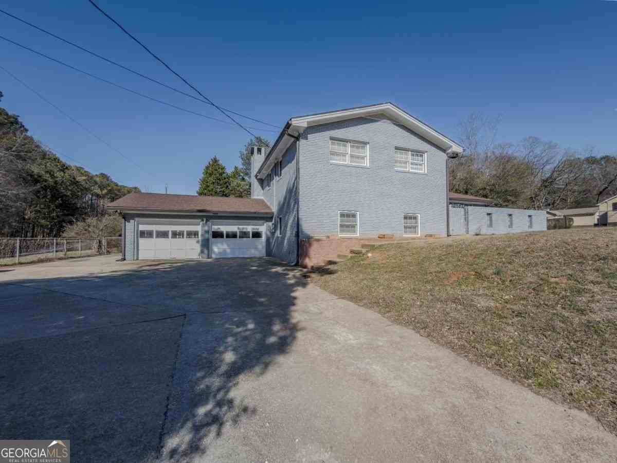 5100 Redan Rd - Photo 3 of 31